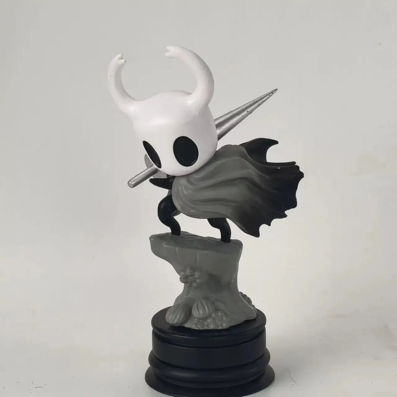 Hollow Knight Figure - The Knight - 12cm/4.7in