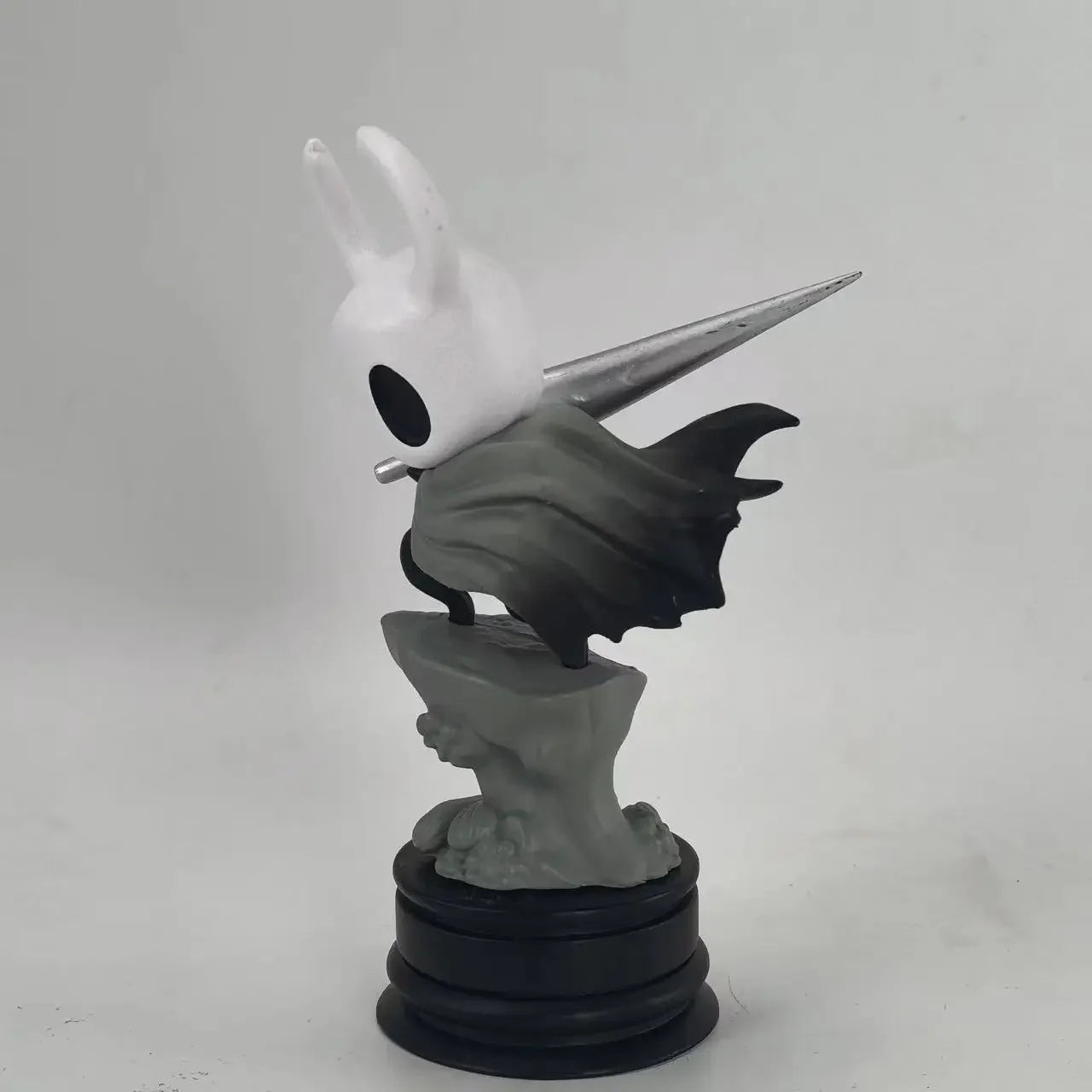Hollow Knight Figure - The Knight - 12cm/4.7in